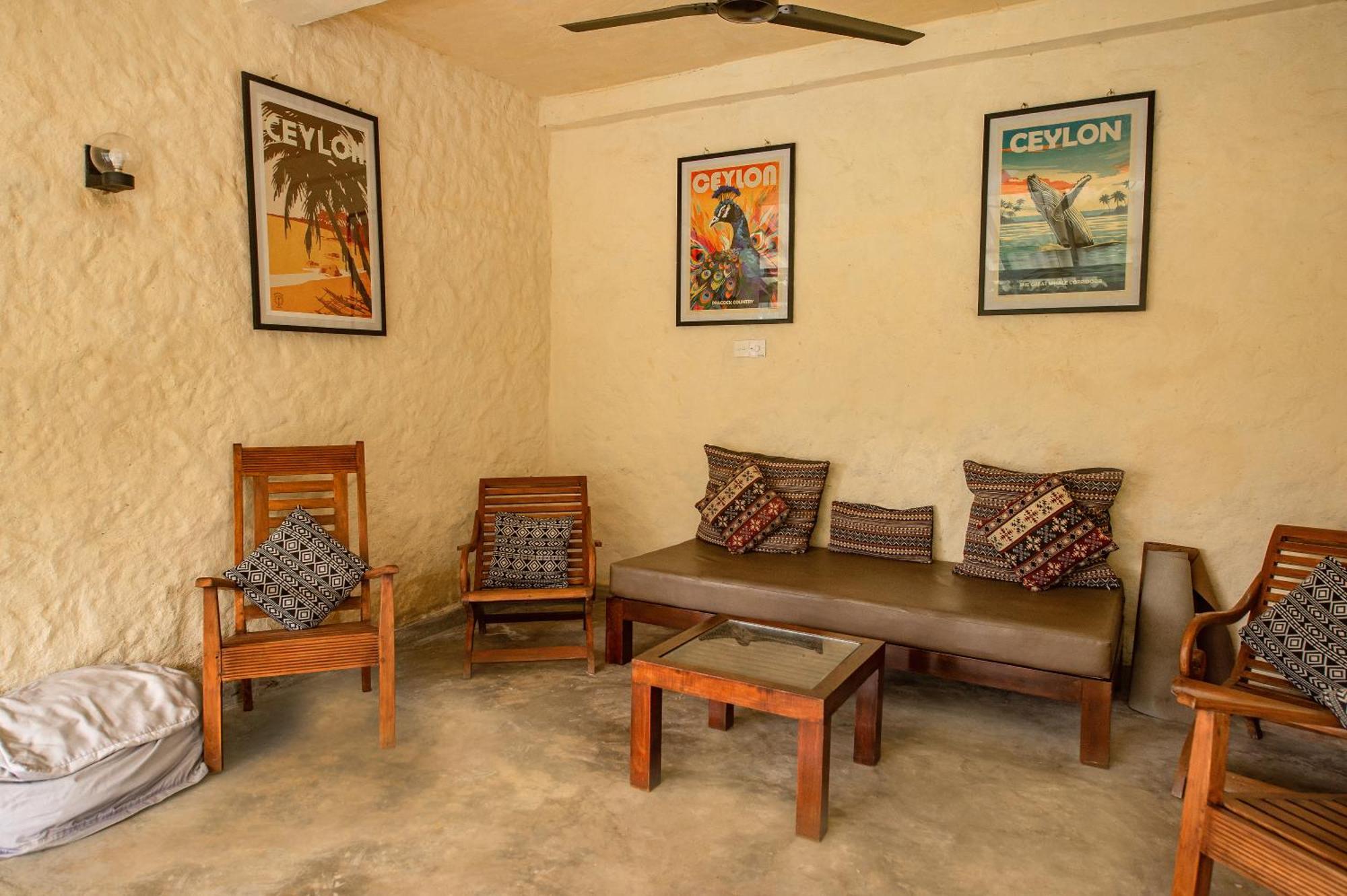 Lime & Co Hostel Weligama Exterior foto