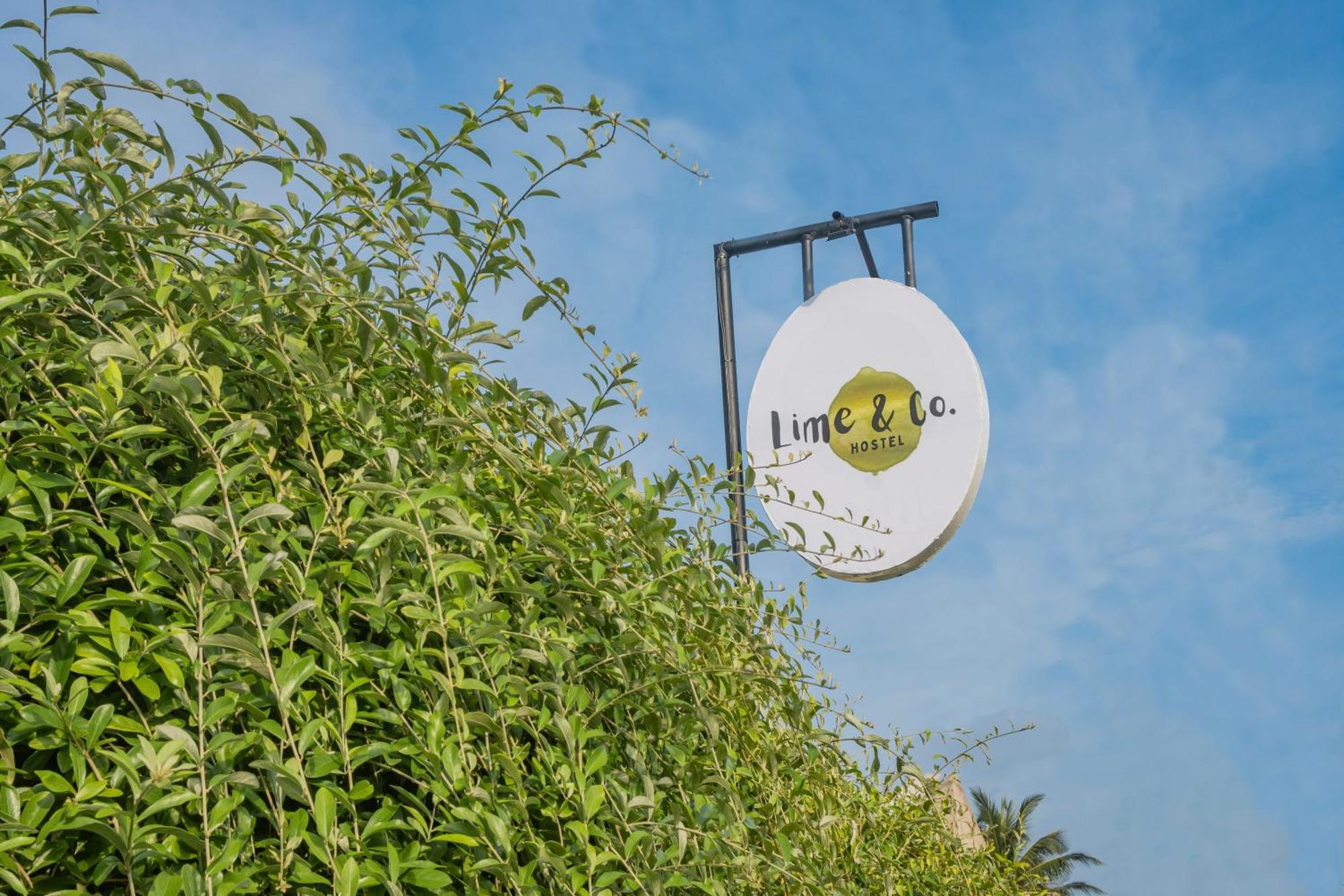 Lime & Co Hostel Weligama Exterior foto