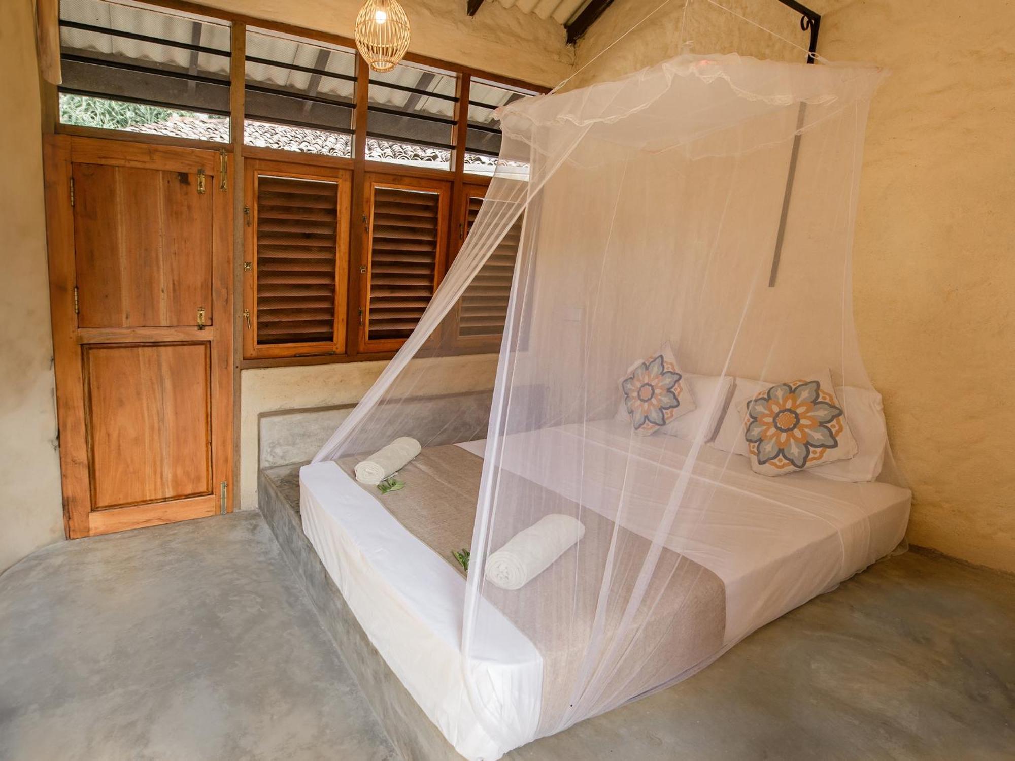 Lime & Co Hostel Weligama Exterior foto